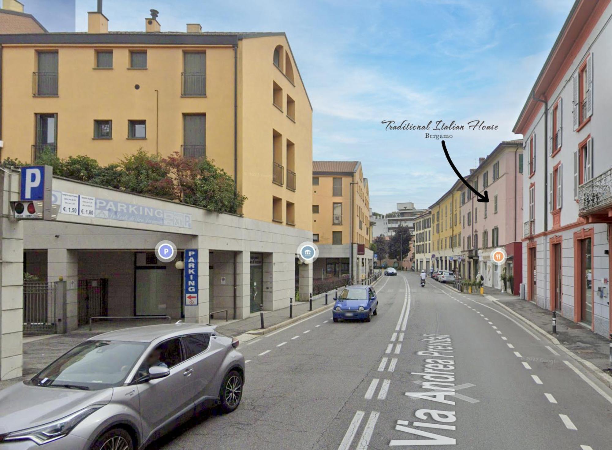 Traditional Italian House - Bergamo Luaran gambar